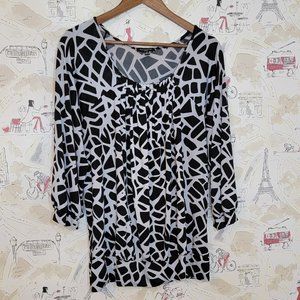 Black and White 1X Notations 3/4 Sleeved Blouse